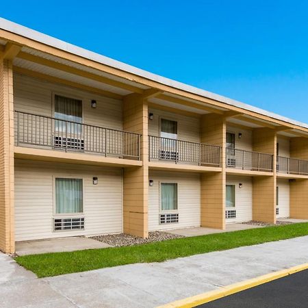 Econo Lodge Inn & Suites Binghamton Exterior foto