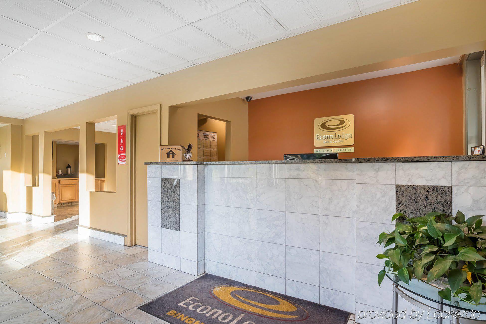 Econo Lodge Inn & Suites Binghamton Exterior foto